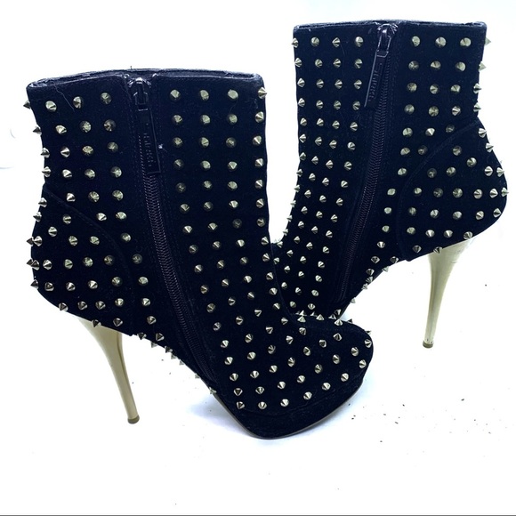 Shiekh Black & Gold Spike 5” Heels - Picture 5 of 8
